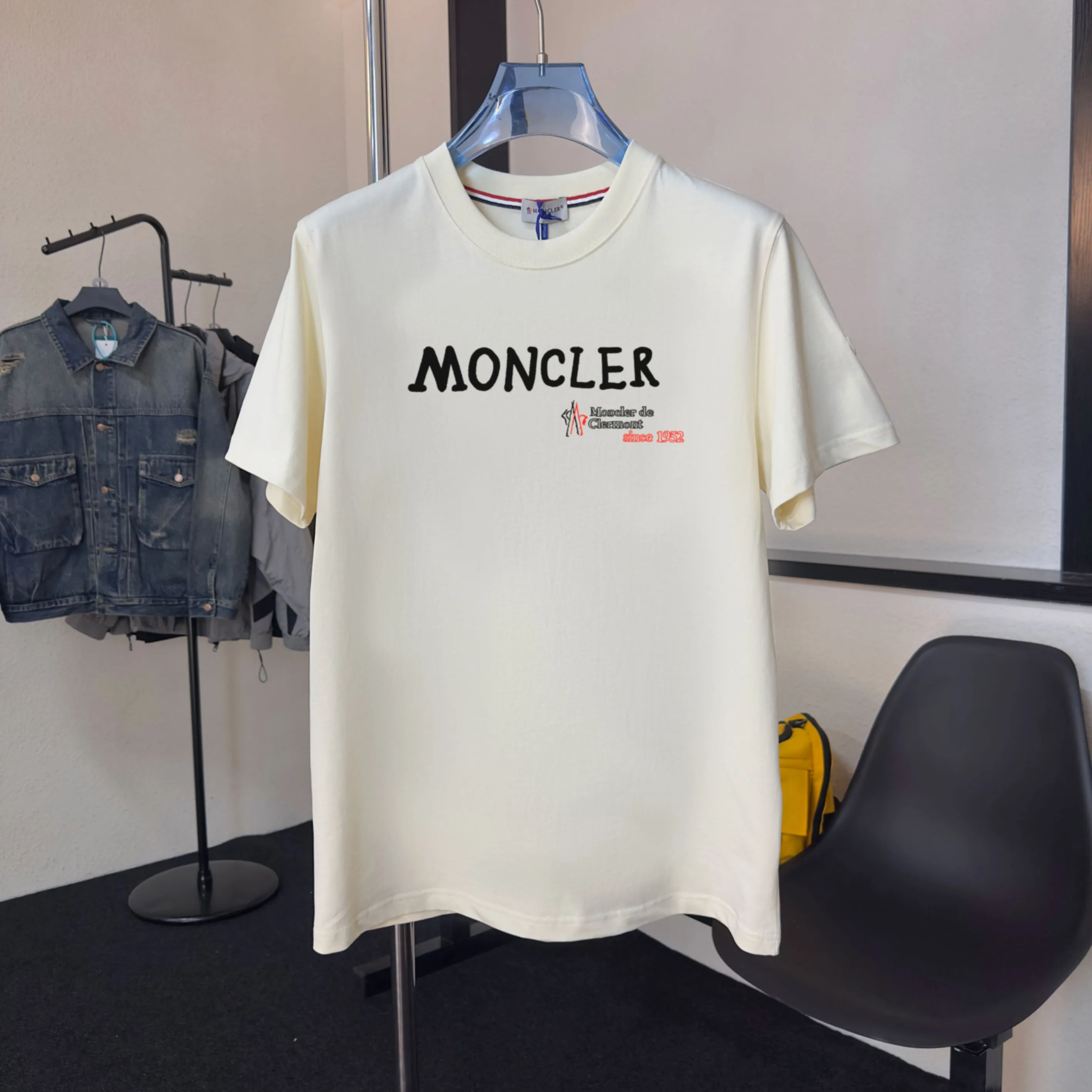 《 ~NFC ~ 》《Moncler~ 》2025New Arrival Quality T , Versatile Quality ！ ‼ 32 250G ‼ ， ， ， ， T 🤪 Sizes：S-M-L-XL-2XL ：Black，White， Same Style